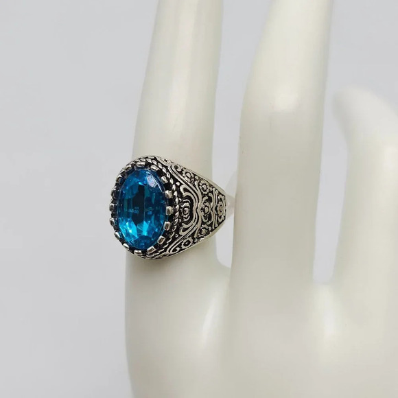 Blue Glass Rhinestone Silver Tone Filigree Flower Dome Ring Size 8 Vintage - Picture 3 of 4
